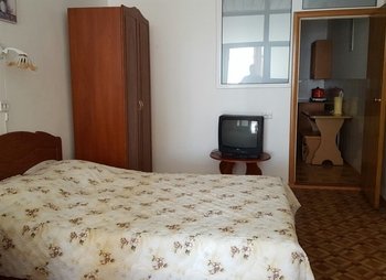 Эллинг 83 в Утёсе